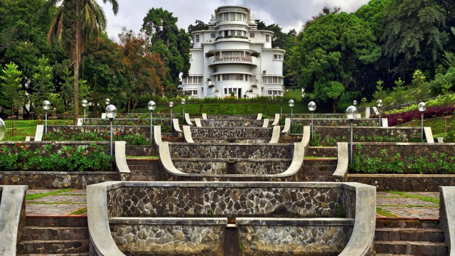 5 Kampus Favorit di Bandung dengan Fasilitas dan Tenaga Pengajar Terbaik